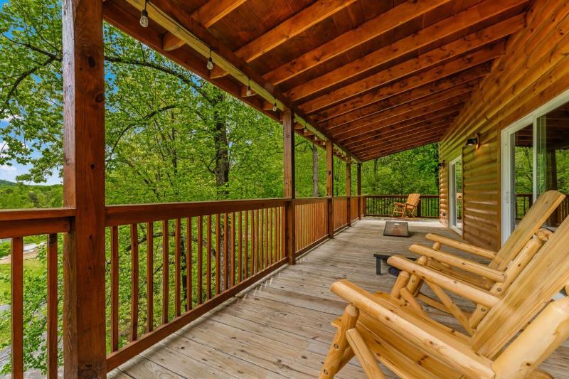 Dollywood Delights By Ghosal Luxury Lodging — photo 30