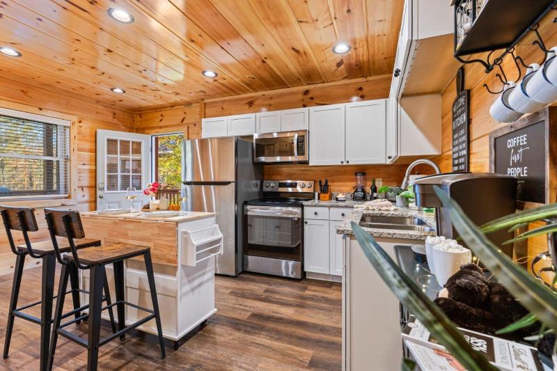 Dollywood Delights By Ghosal Luxury Lodging — photo 29