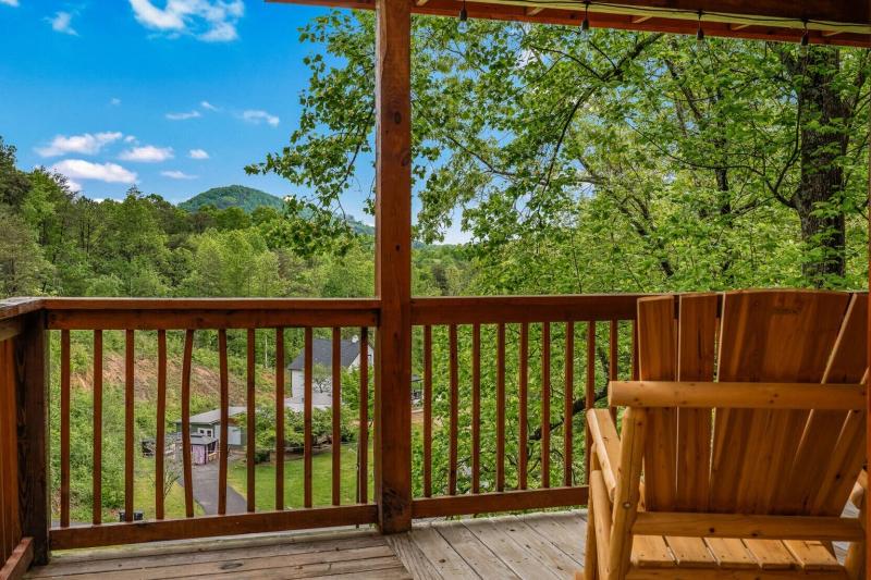 Dollywood Delights By Ghosal Luxury Lodging — photo 53