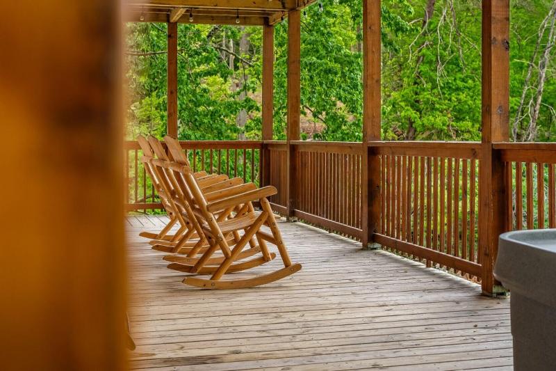 Dollywood Delights By Ghosal Luxury Lodging — photo 70