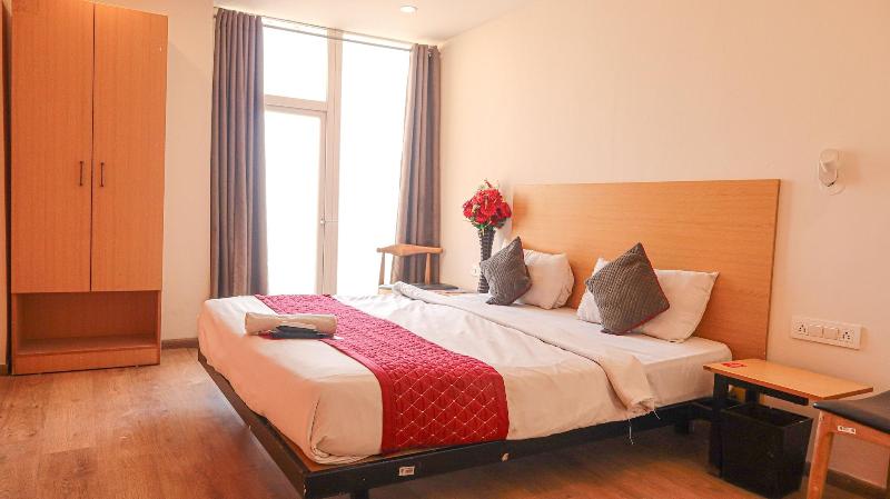 Hotel Noida Grand 121 image