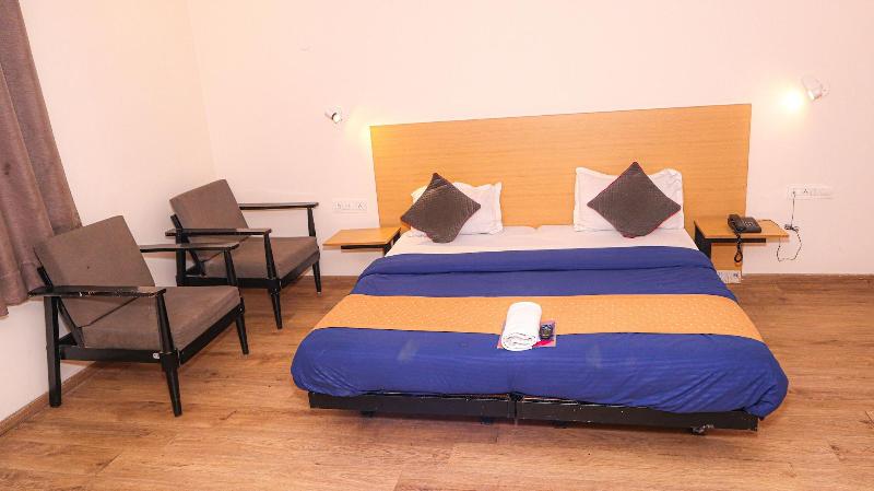 Hotel Noida Grand 121 image