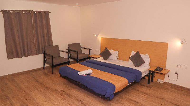 Hotel Noida Grand 121 image