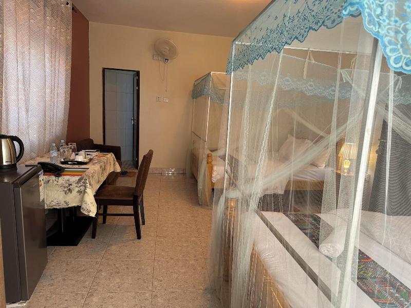 Lakeshore Bed Ad Breakfast image