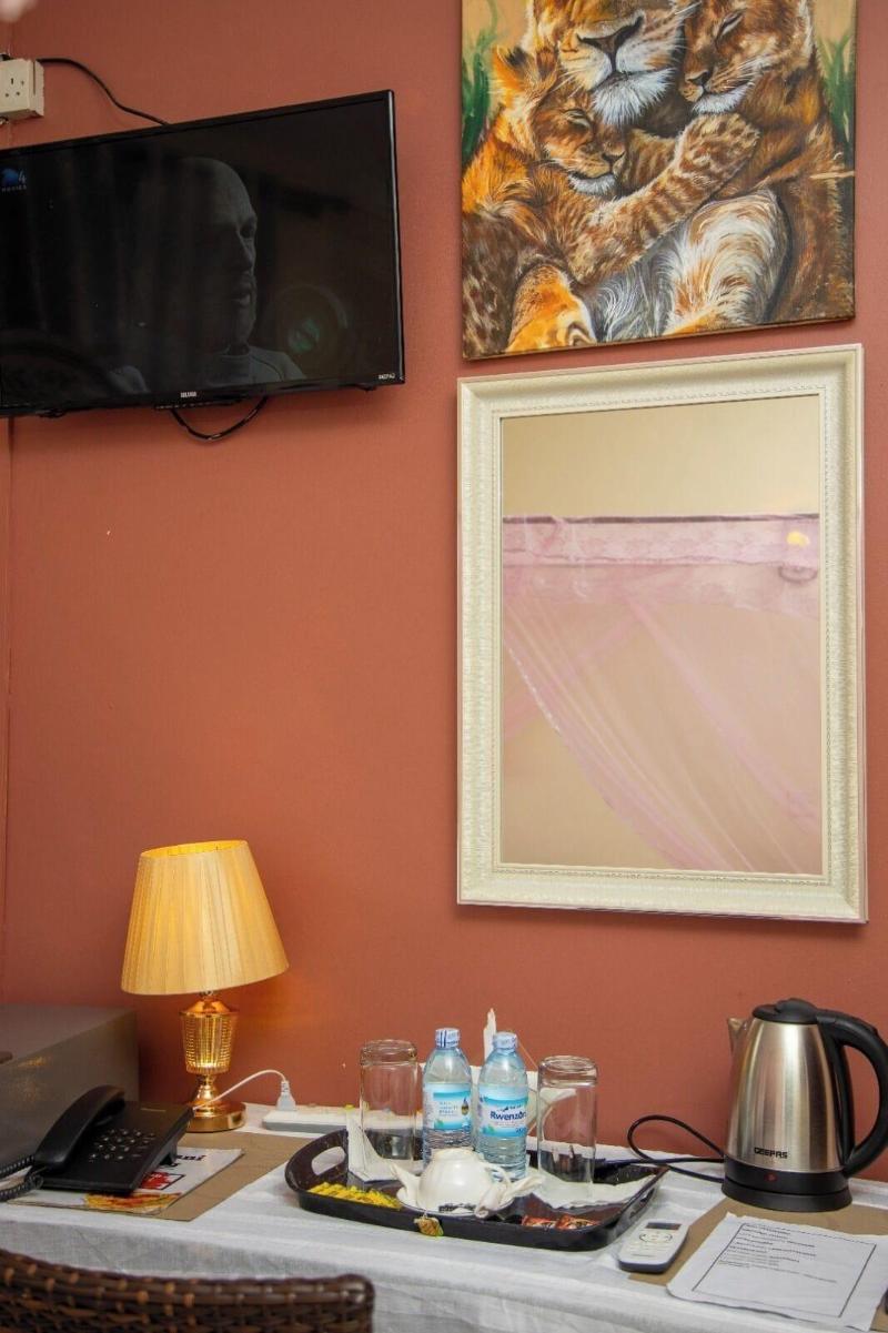 Lakeshore Bed Ad Breakfast image