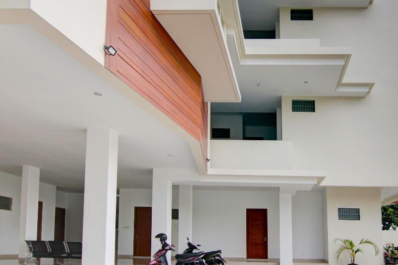 Oyo 93190 Sartika Gh Syariah image