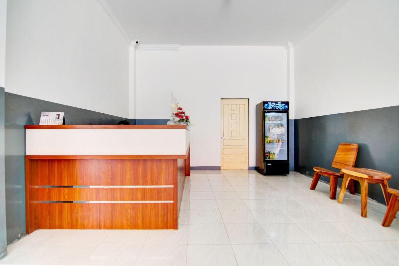Oyo 93190 Sartika Gh Syariah image