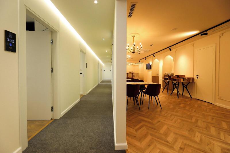 Hotel Adore image
