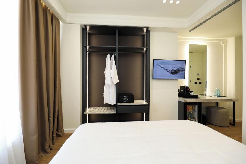 Hotel Adore image