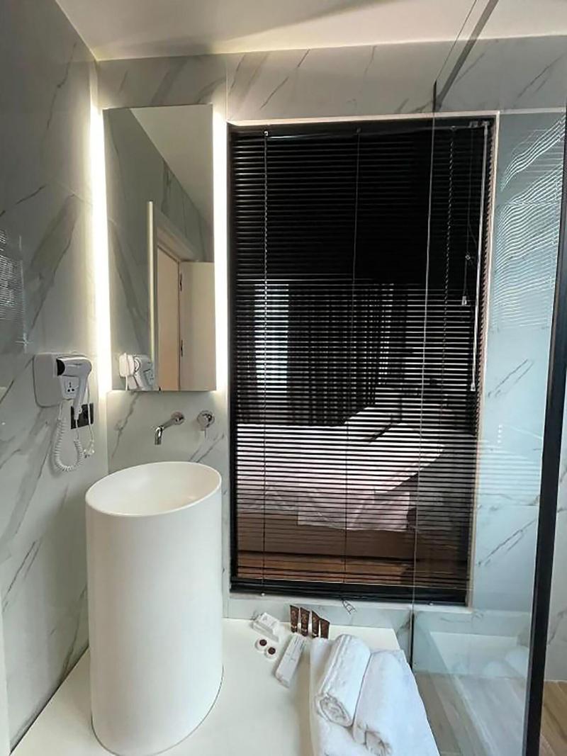 Hotel Adore image
