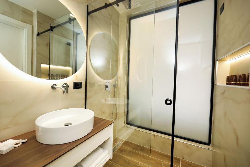 Hotel Adore image