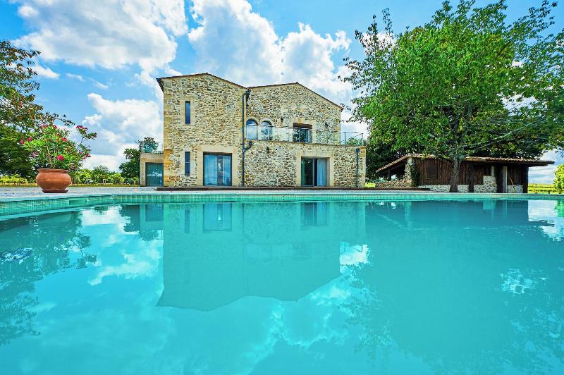 Domaine De Badine image