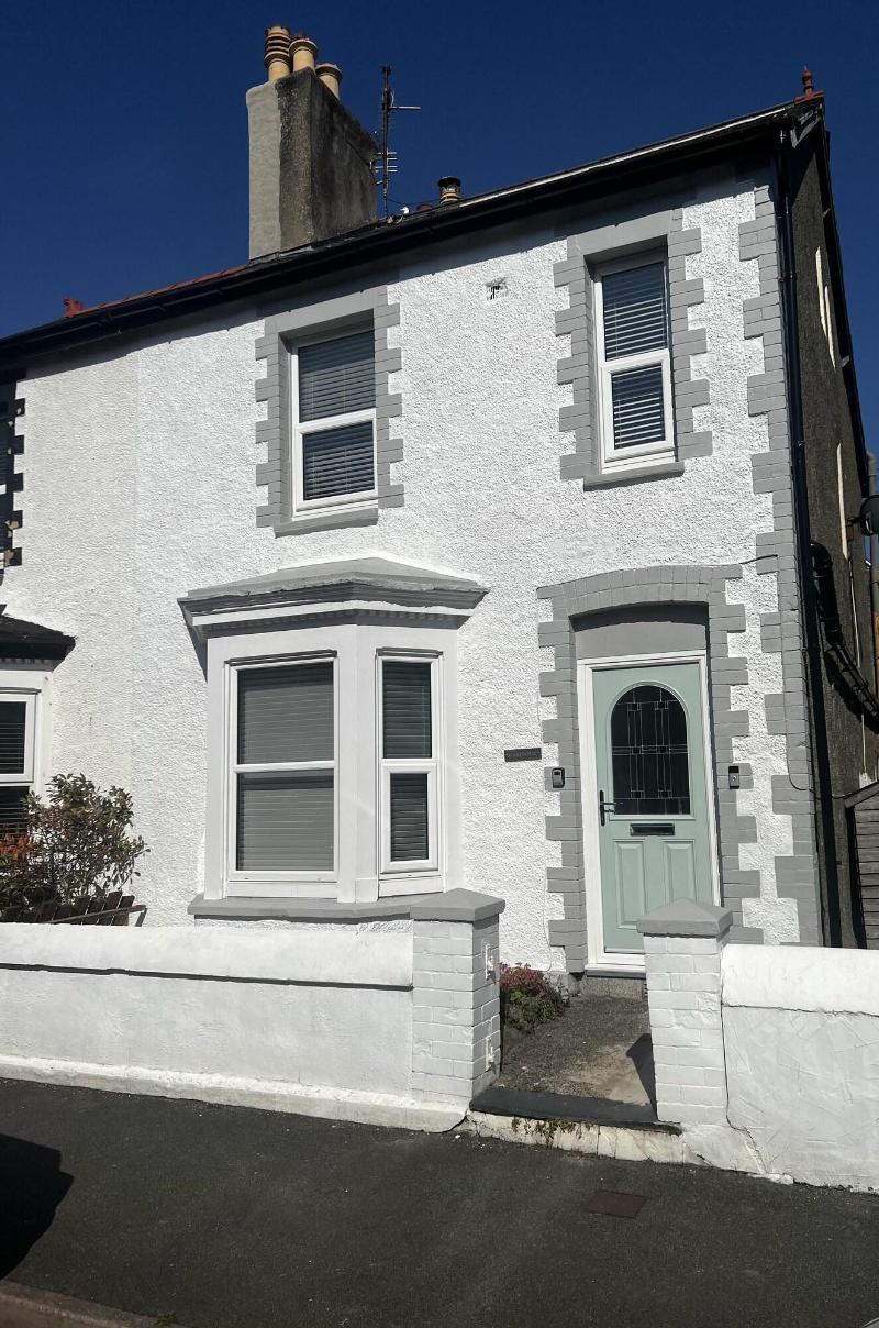 Seaside Haven At Willowdene Cottage image