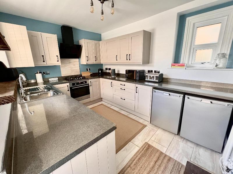 Seaside Haven At Willowdene Cottage image