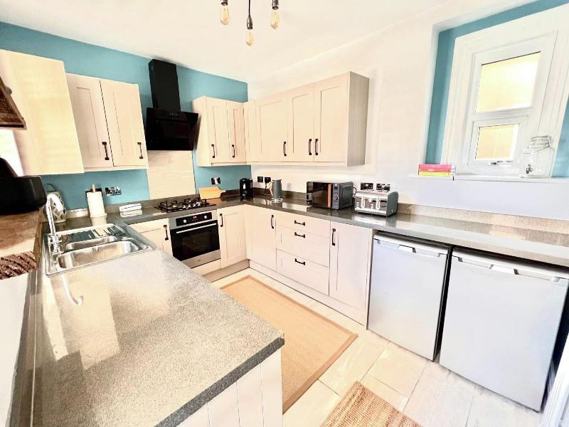 Seaside Haven At Willowdene Cottage image