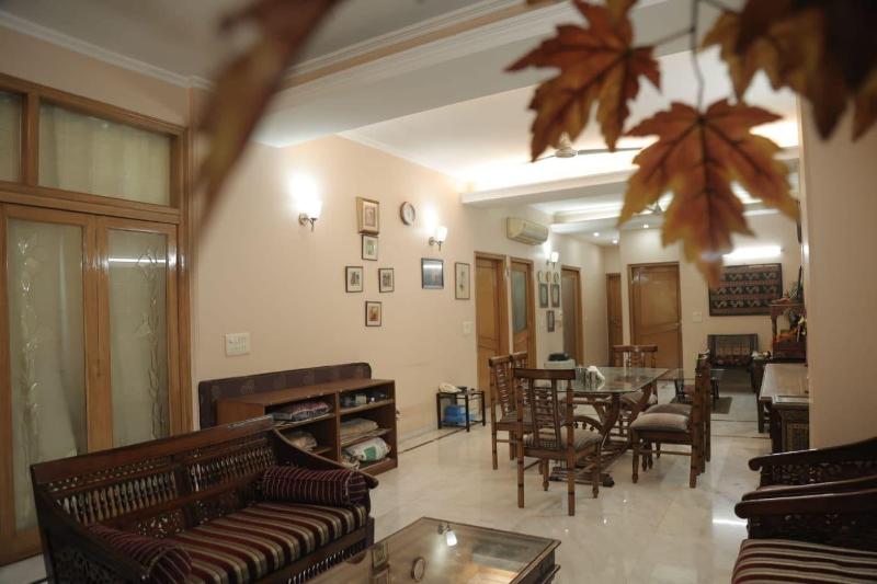Room In B B Bed And Breakfast Cum Home Stay image