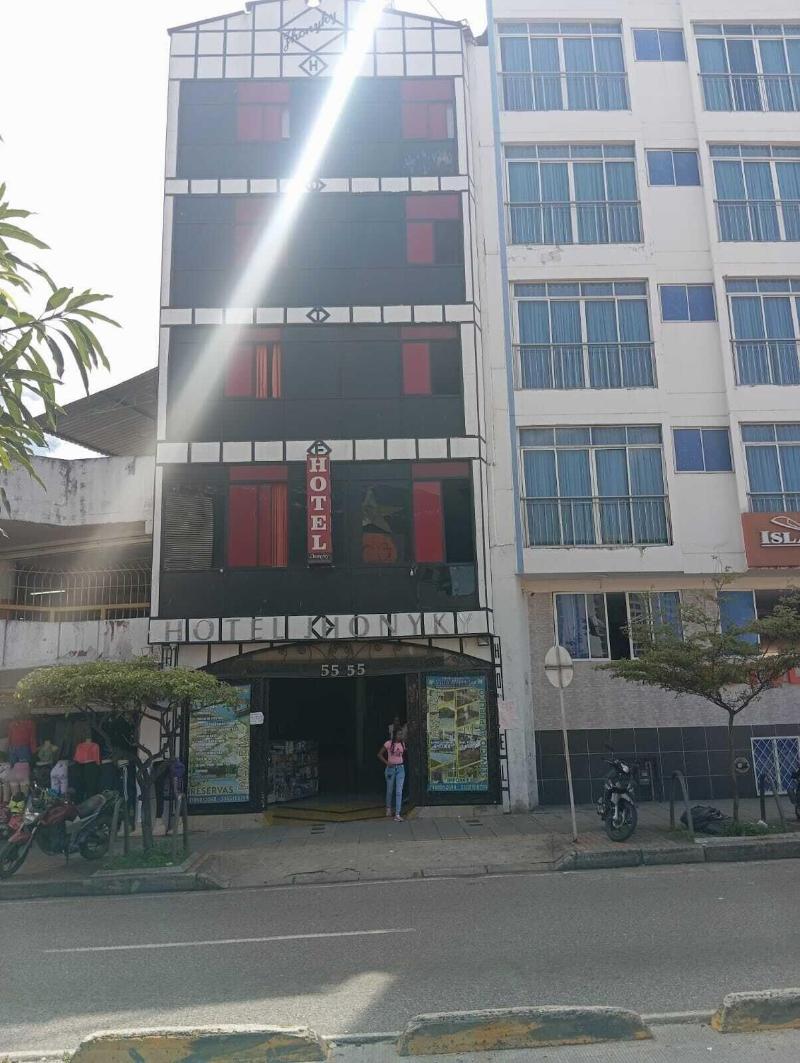 Hotel Jhonyky — main photo