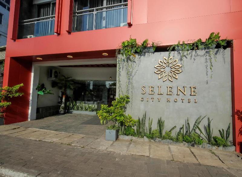 Selene City Hotel