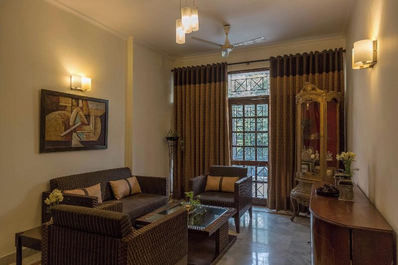 Room In B B Hauz Khas 3 Rooms Bnb image