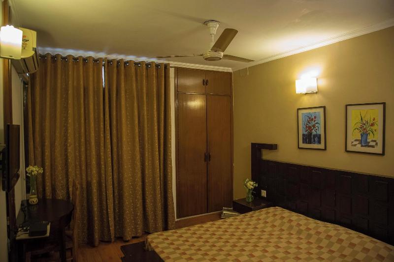 Room In B B Hauz Khas 3 Rooms Bnb image