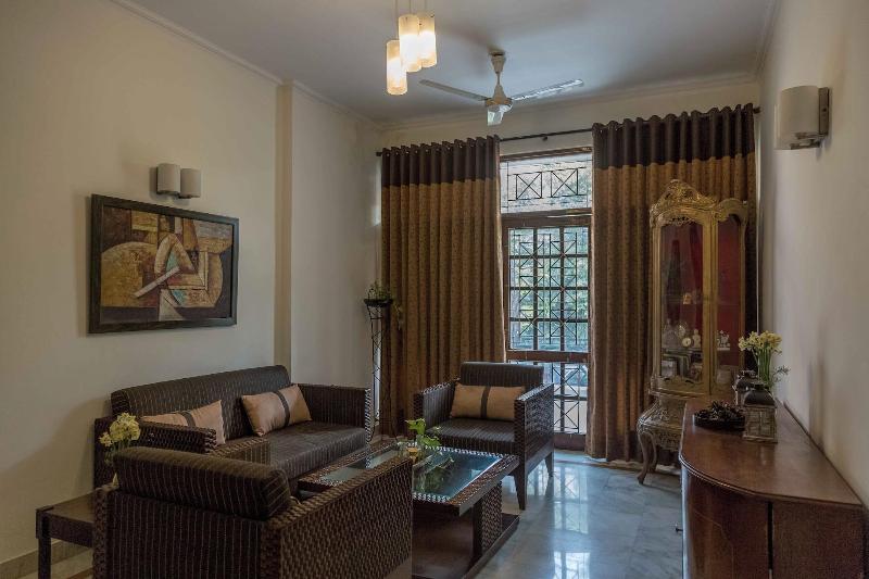 Room In B B Hauz Khas 3 Rooms Bnb image