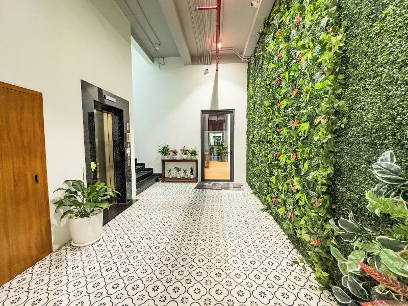 C Hotel image