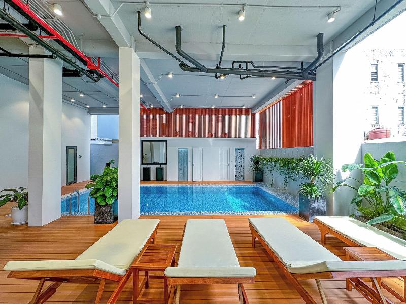 C Hotel image