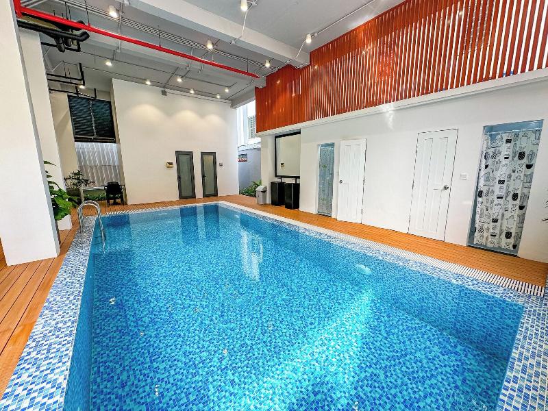 C Hotel image