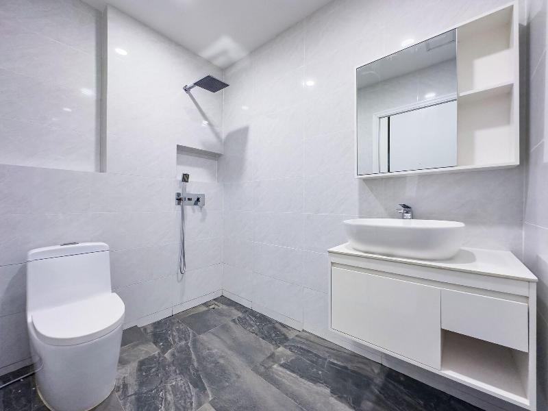 C Hotel image
