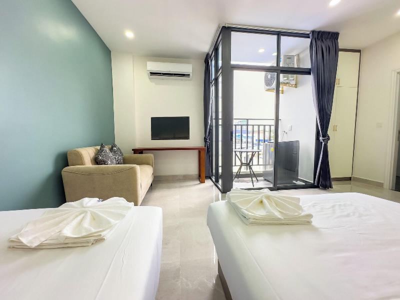 C Hotel image