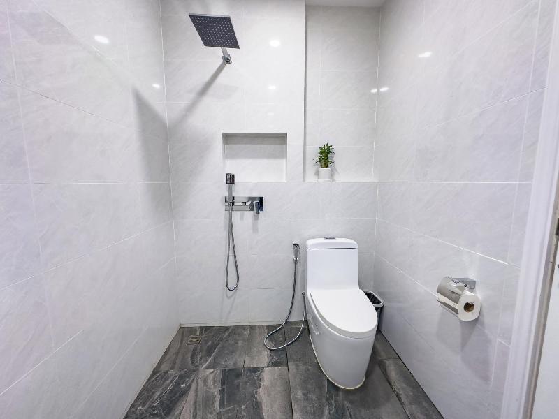 C Hotel image