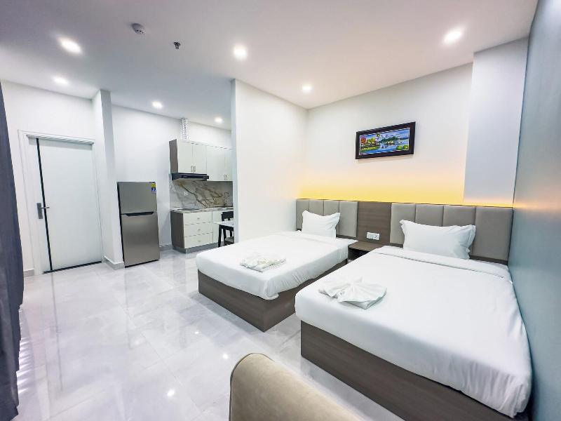 C Hotel image