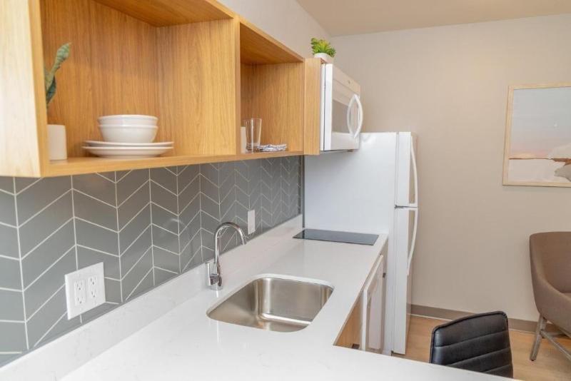 Livaway Suites Tri Cities Richland image