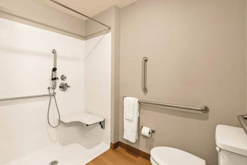 Livaway Suites Tri Cities Richland image