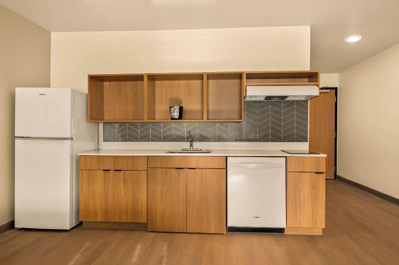 Livaway Suites Tri Cities Richland image