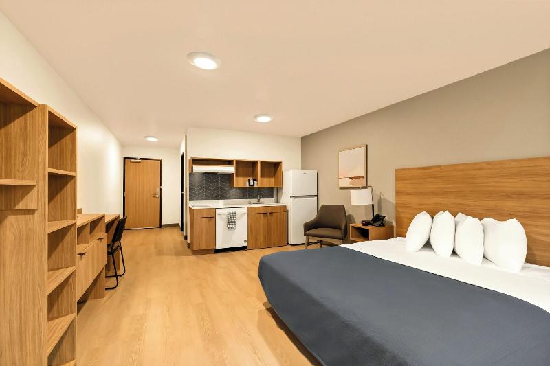 Livaway Suites Tri Cities Richland image