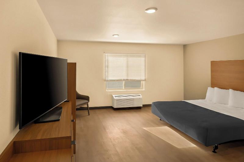 Livaway Suites Tri Cities Richland image