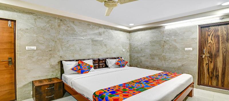 Fabhotel Srinivasa Guest House image