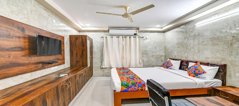 Fabhotel Srinivasa Guest House image