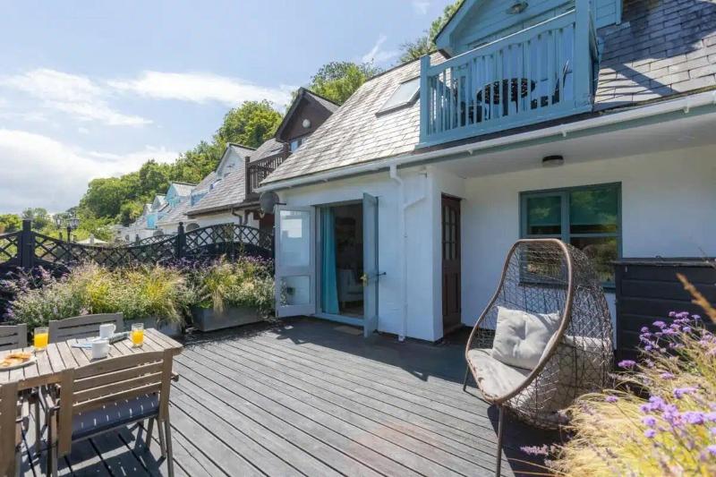 Creek View Cottage Little Petherick 2 Bedrooms image