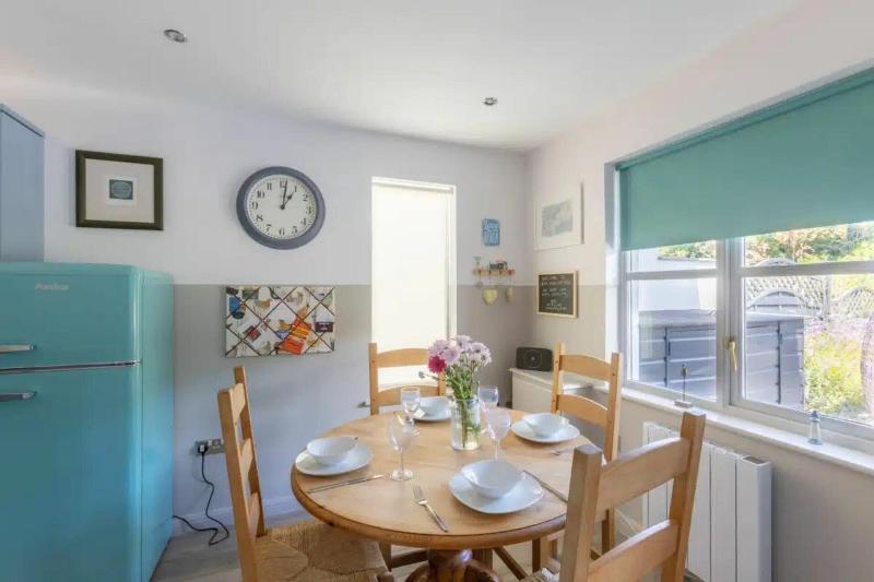 Creek View Cottage Little Petherick 2 Bedrooms image