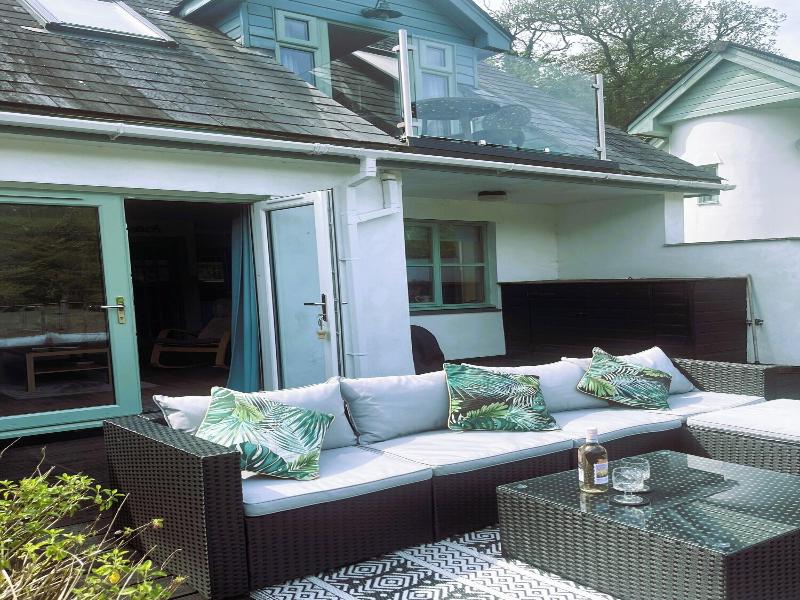 Creek View Cottage Little Petherick 2 Bedrooms image