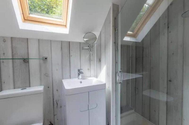 Creek View Cottage Little Petherick 2 Bedrooms image