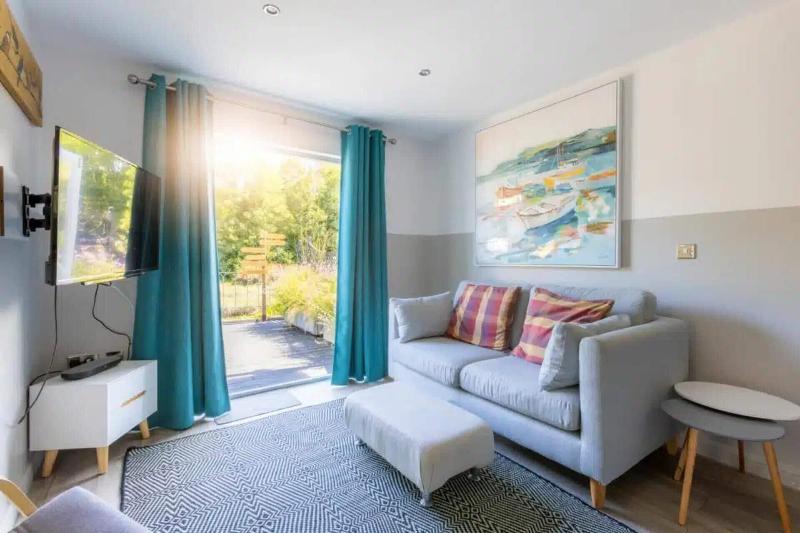 Creek View Cottage Little Petherick 2 Bedrooms image