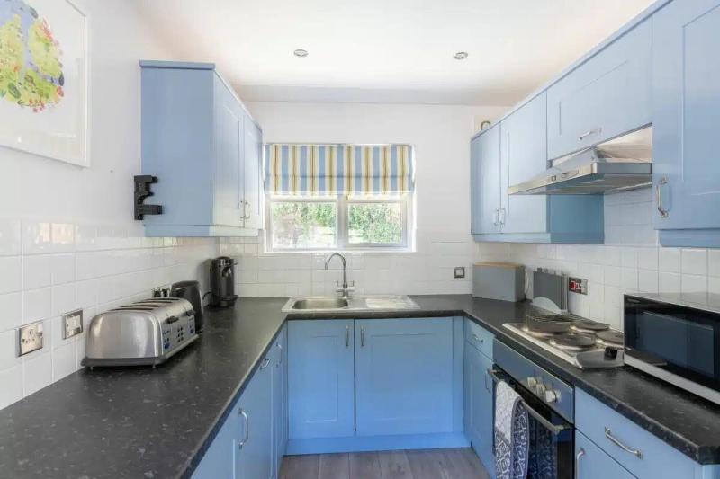 Creek View Cottage Little Petherick 2 Bedrooms image
