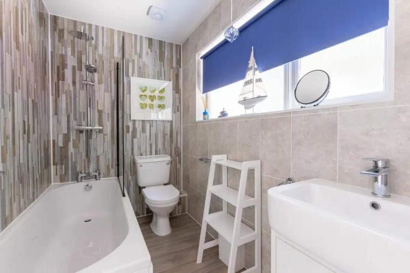 Creek View Cottage Little Petherick 2 Bedrooms image