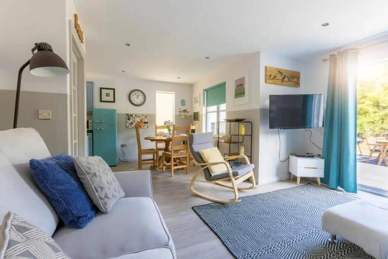 Creek View Cottage Little Petherick 2 Bedrooms image