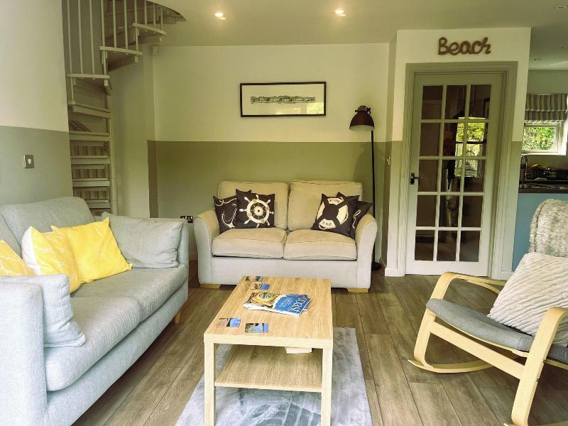 Creek View Cottage Little Petherick 2 Bedrooms image