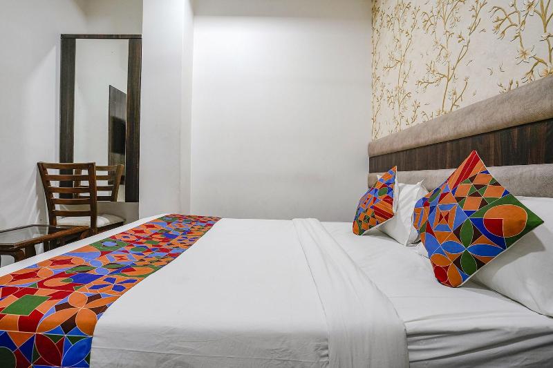 Fabhotel Elvis Inn image