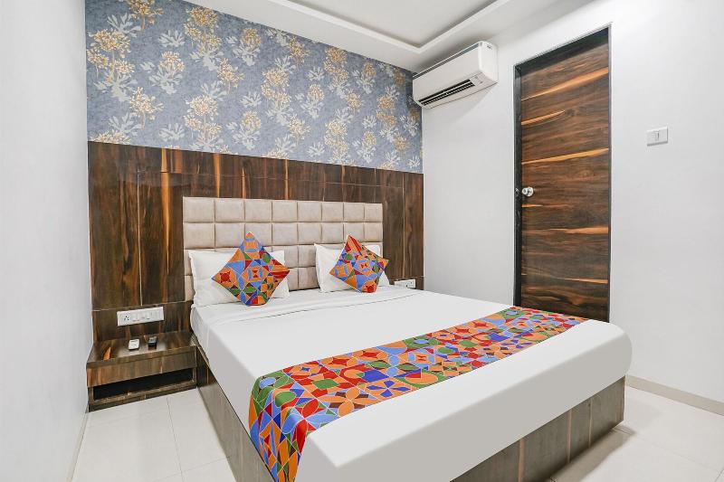 Fabhotel Elvis Inn image